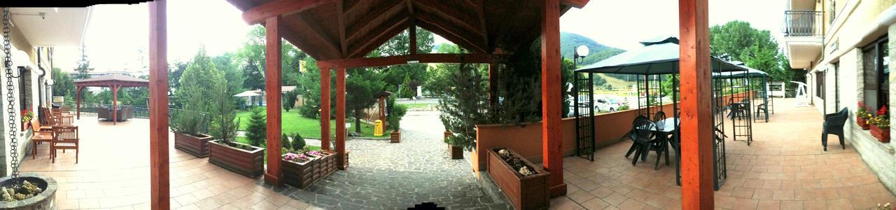 Alba Sporting Hotel Rocca di Mezzo Exterior foto